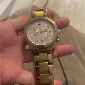 Michael Kors Rose Gold Womens Watch w/light pink face